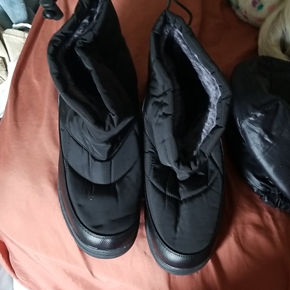 Nice waterproof boots